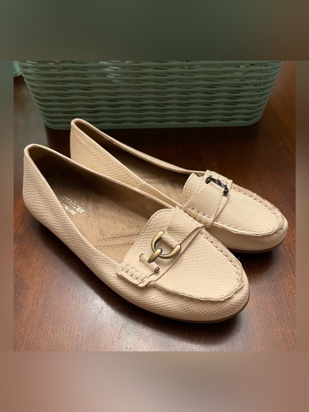 Naturalizer Womens Kendrick Buckle Loafers NWOT